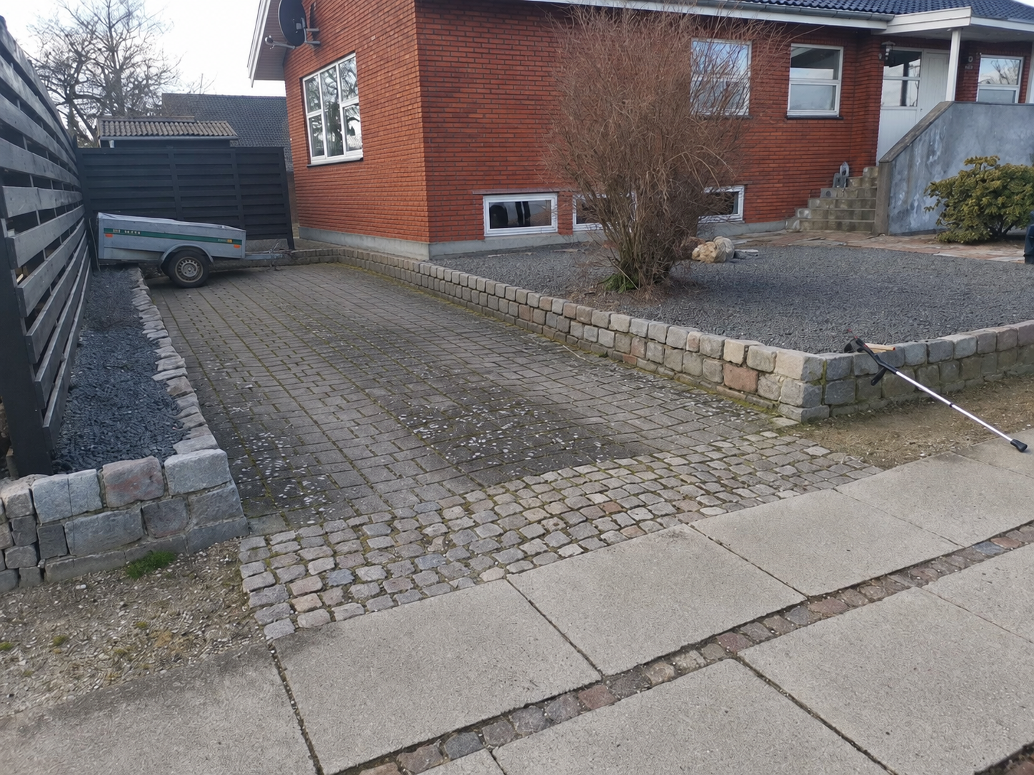 Indkørslen før lægning af fliser